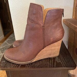 Lucky Brand Brown Leather Wedge Ankle Boots size 8